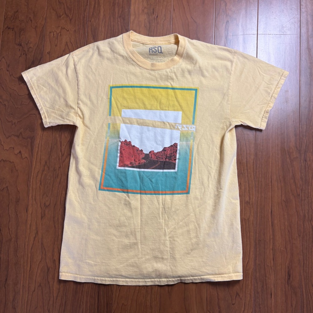 RSQ Collective Mens Graphic T-Shirt Yellow Desert Road Trip Scene Size M
